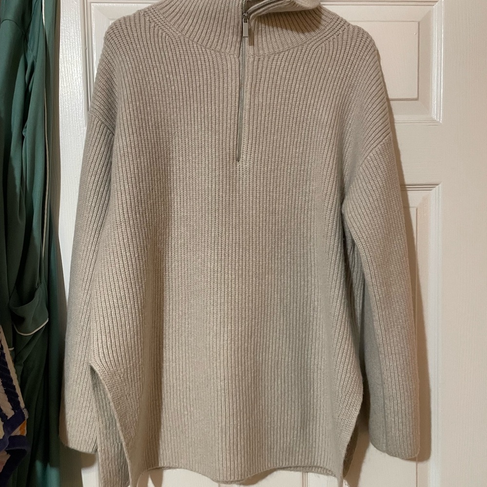 H&M Ribbed Knit Sweater in Tan color